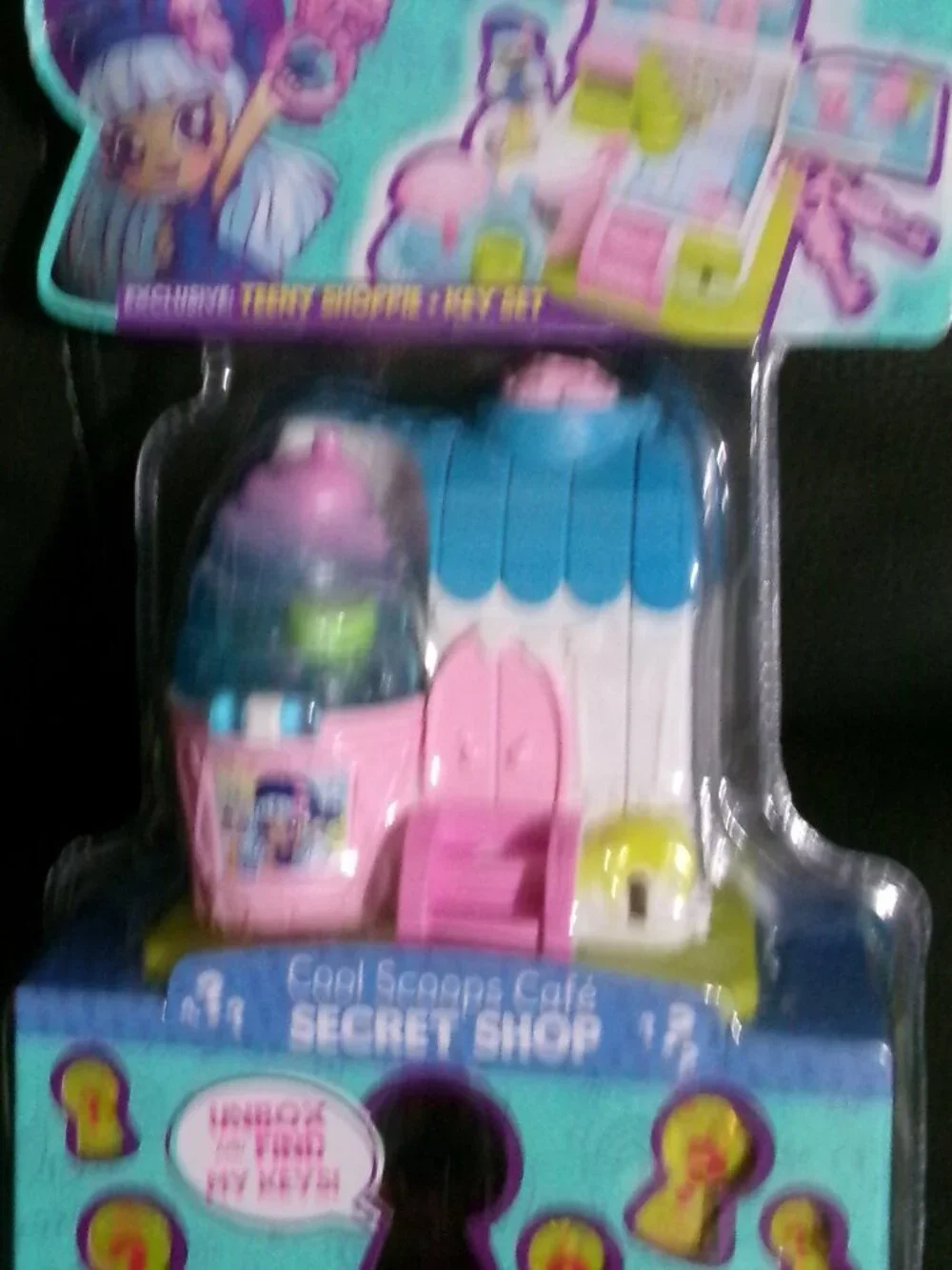 NWT Retired Shopkins Lil Secrets Mini Playset - Cool Scoops Café